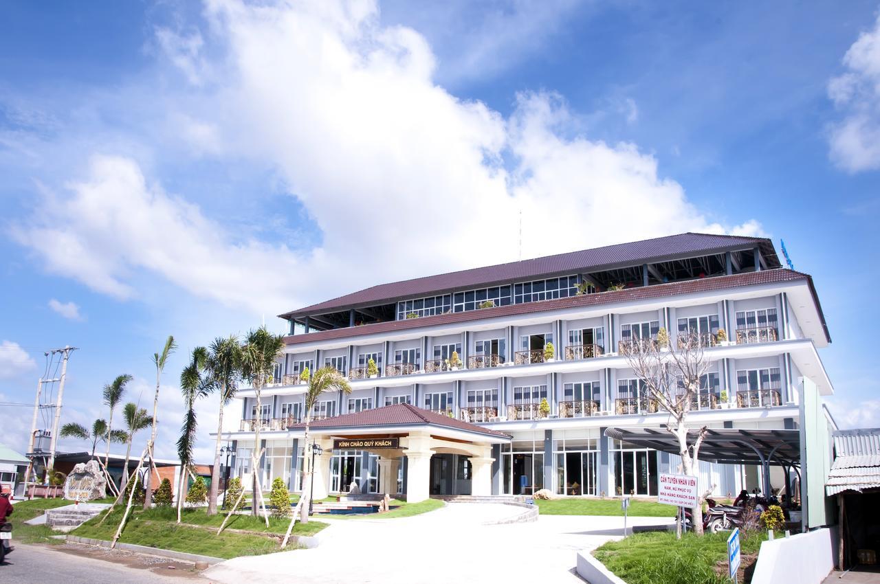 Ozon Hotel Nam Can Extérieur photo